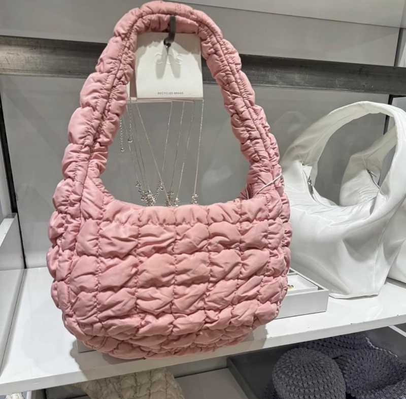 ★送料・関税込★ COS ★ Quilted Mini Bag Pink QUILTED MINI BAG - SILVER | COS