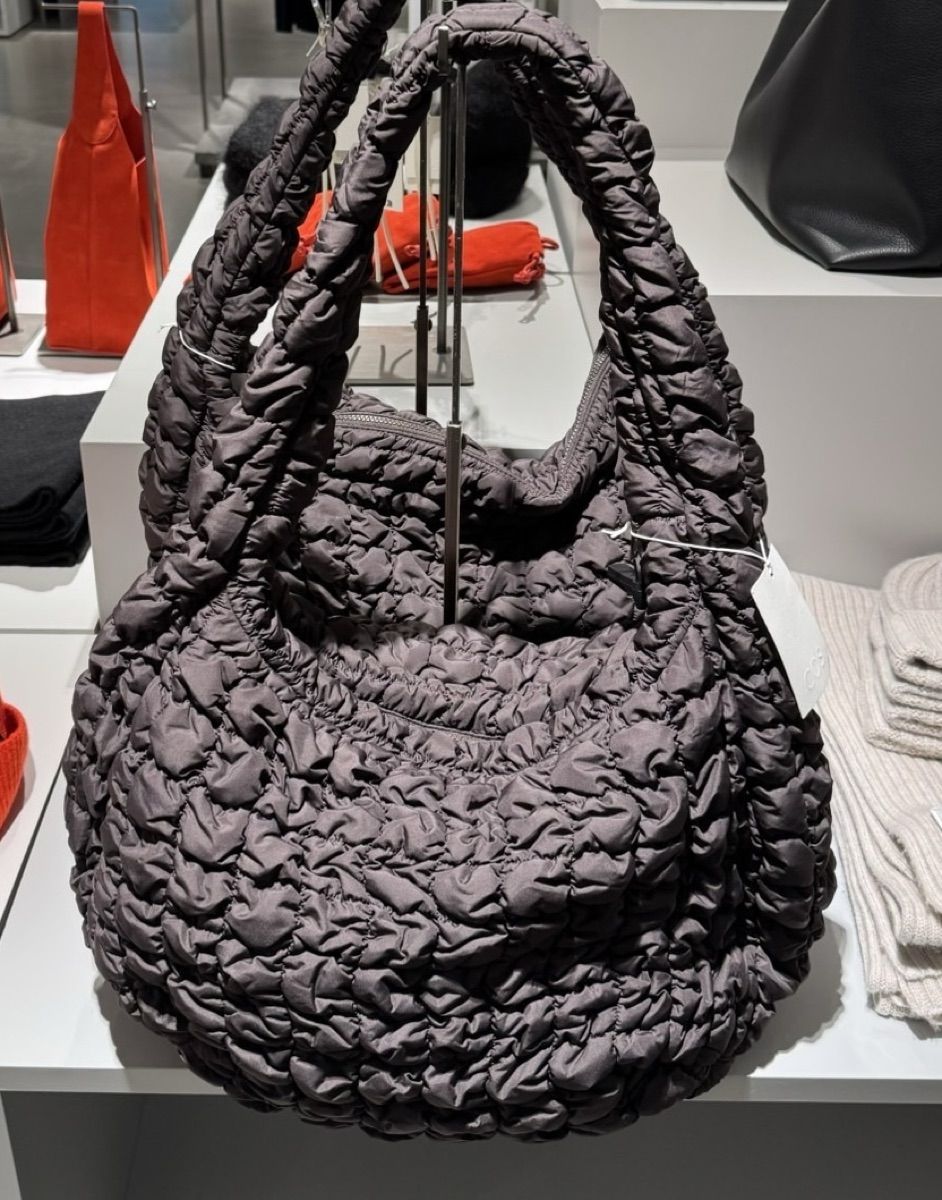今人気中! ★ COS ★ Quilted Oversized Shoulder Bag Brown Buy COS Quilted Oversized Shoulder Bag Brown | SASOM