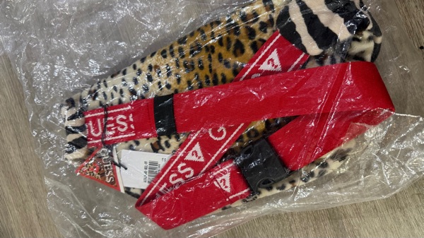 GUESS FANNY PACK MULTI atmos 2個セット Guess Atmos Fanny Pack