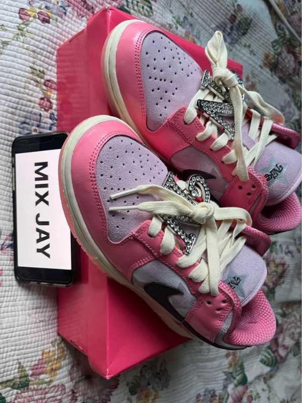 スニーカー Nike Dunk Low LX Barbie PINK FOAM FN8927-621 Nike Dunk Low LX Barbie PINK FOAM FN8927-621 (Nike