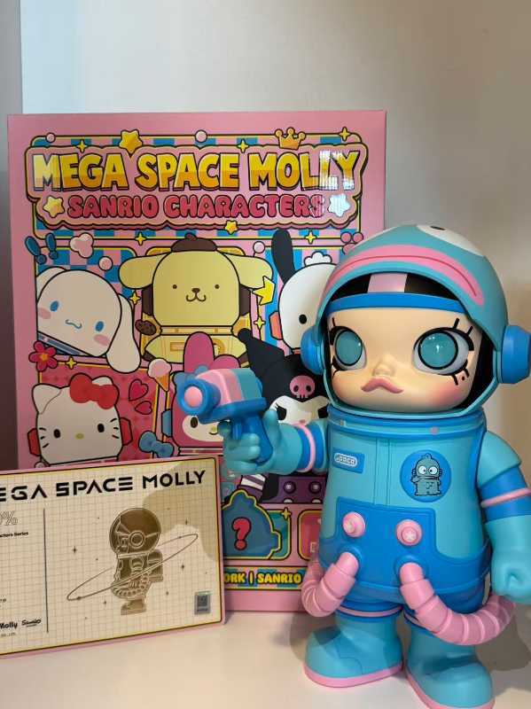 その他 POP MART Mega Space Molly Hangyodon 400% Pop Mart Mega Space Molly Sanrio Characters Hangyodon 400