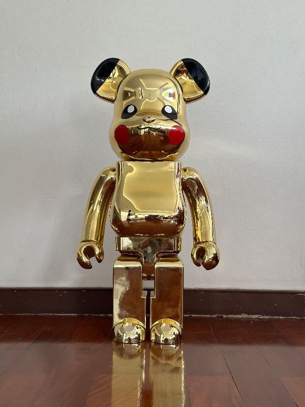 Buy & Sell BE@RBRICK Pikachu Gold Chrome Ver. 1000% | SASOM