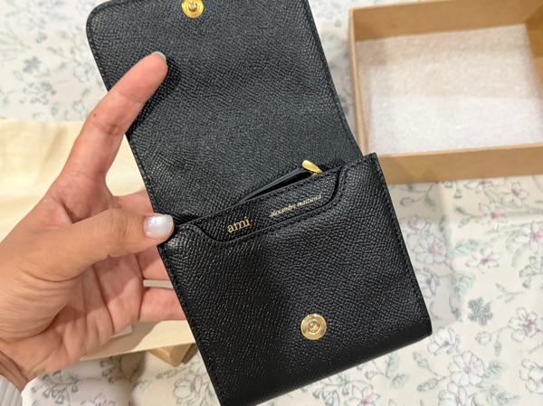 AMI Paris Paris Compact Wallet Black Shop Authentic at SASOM