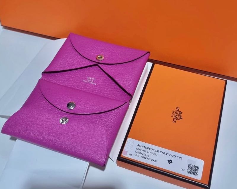 HERMES カードケース Calvi カルヴィ Duo Compact Chevre Mysore Calvi Duo Compact card holder | Hermès Thailand