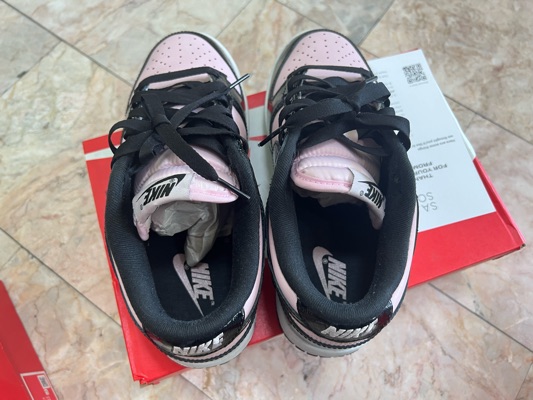 Nike Dunk Low Black Patent Pink DJ9955-600