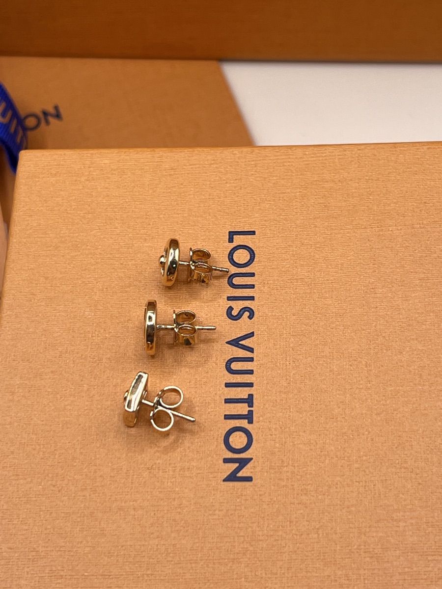 Louis Vuitton Crazy In Lock Earrings Set In Metal With Gold