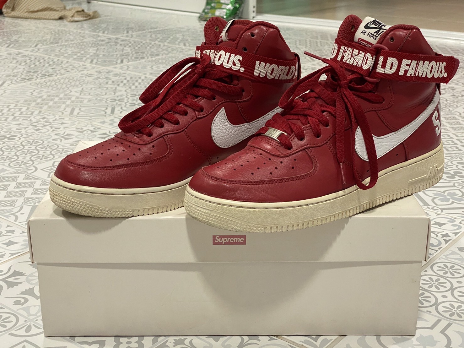 Nike Air Force 1 High Supreme World Famous Shoes 698696-610 Mens Size 12 Red