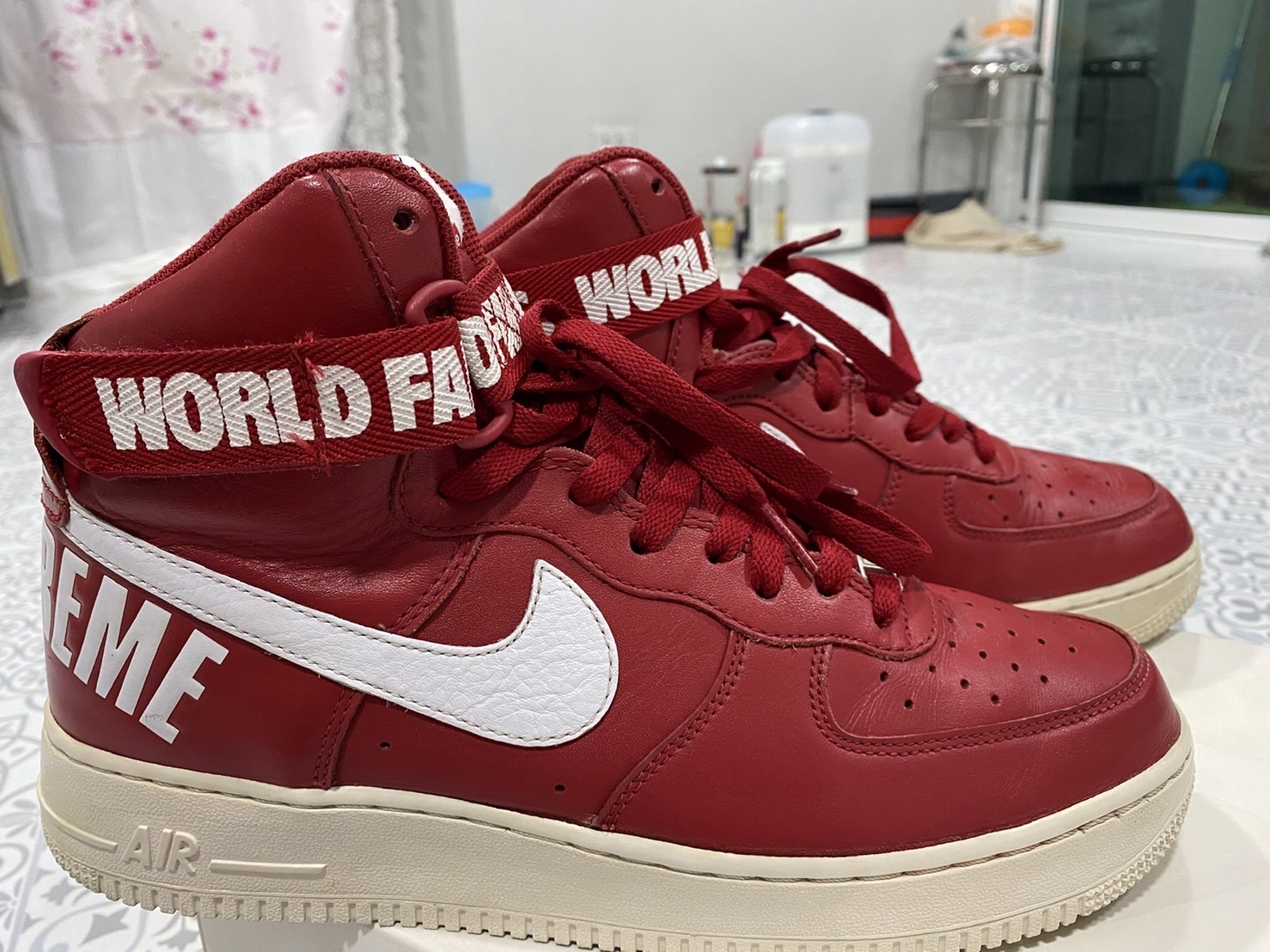 Nike Air Force 1 High Supreme World Famous Shoes 698696-610 Mens Size 12 Red
