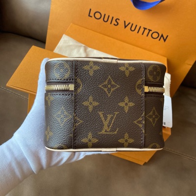 louis vuitton m44936 nice nano toiletry pouch monogram canvas gold  hardware, with 3rd party strap & dust cover