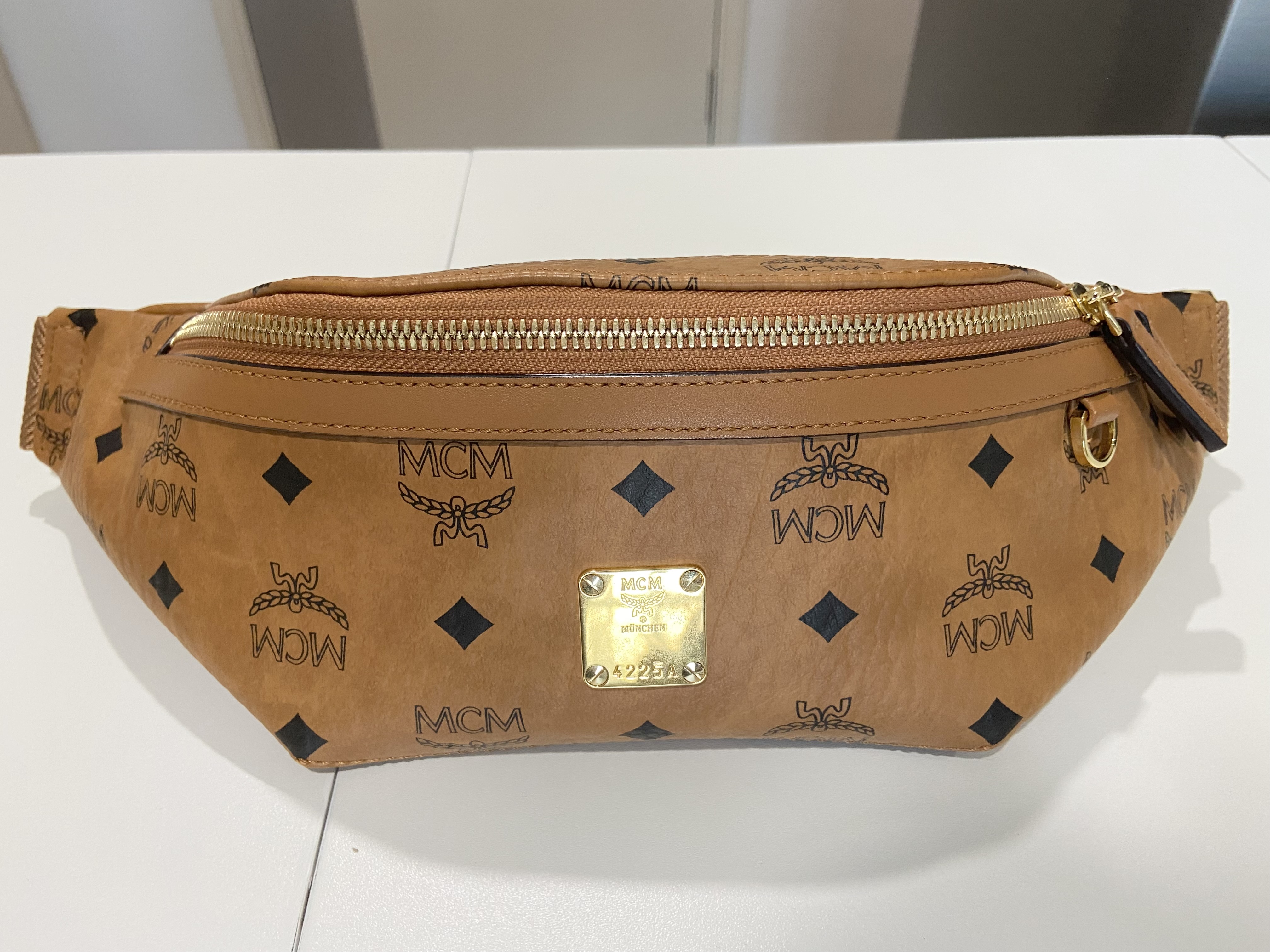 Mcm fanny pack top fake