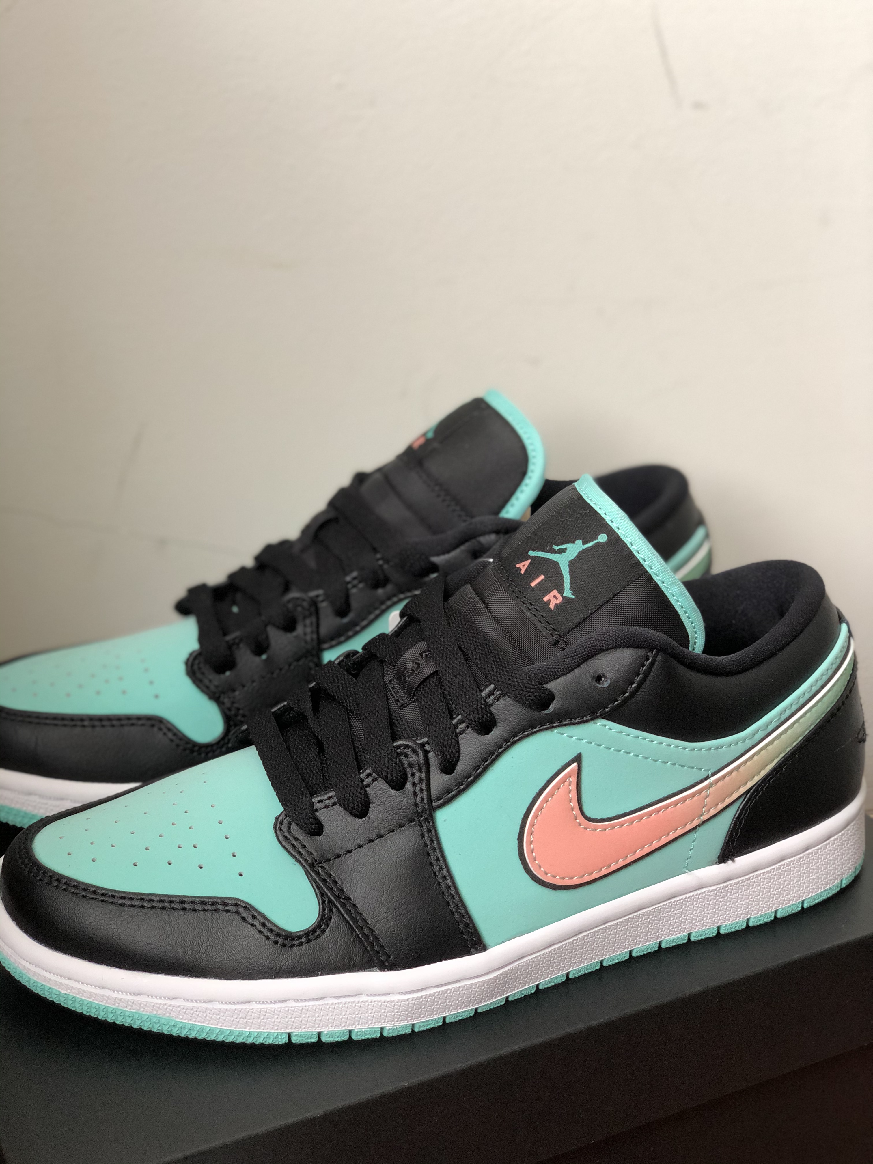 air jordan 1 low se tropical twist