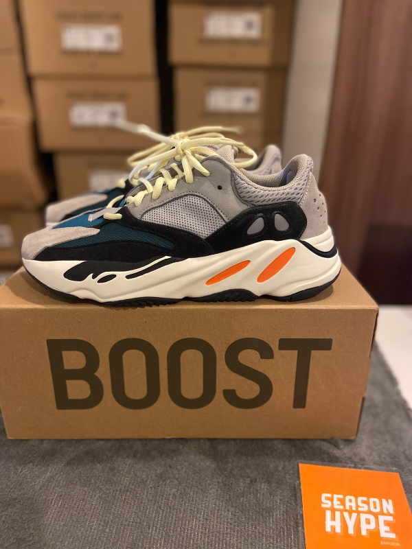 yeezy 700 wave runner 6.5