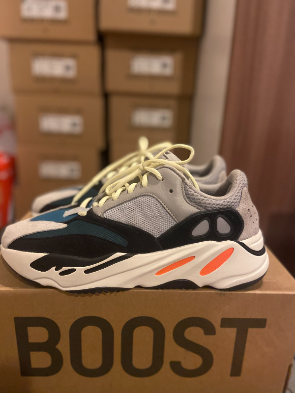 yeezy wave runner 700 size 6.5