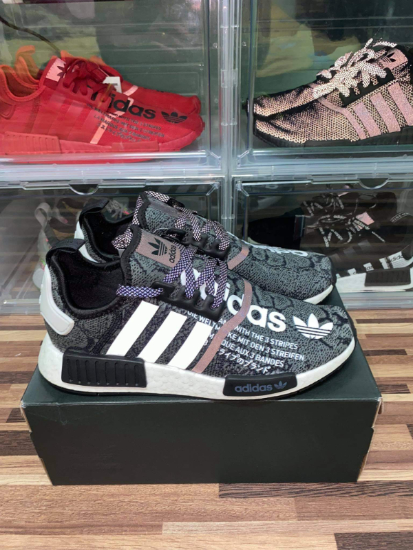 Adidas originals on sale nmd r1 atmos