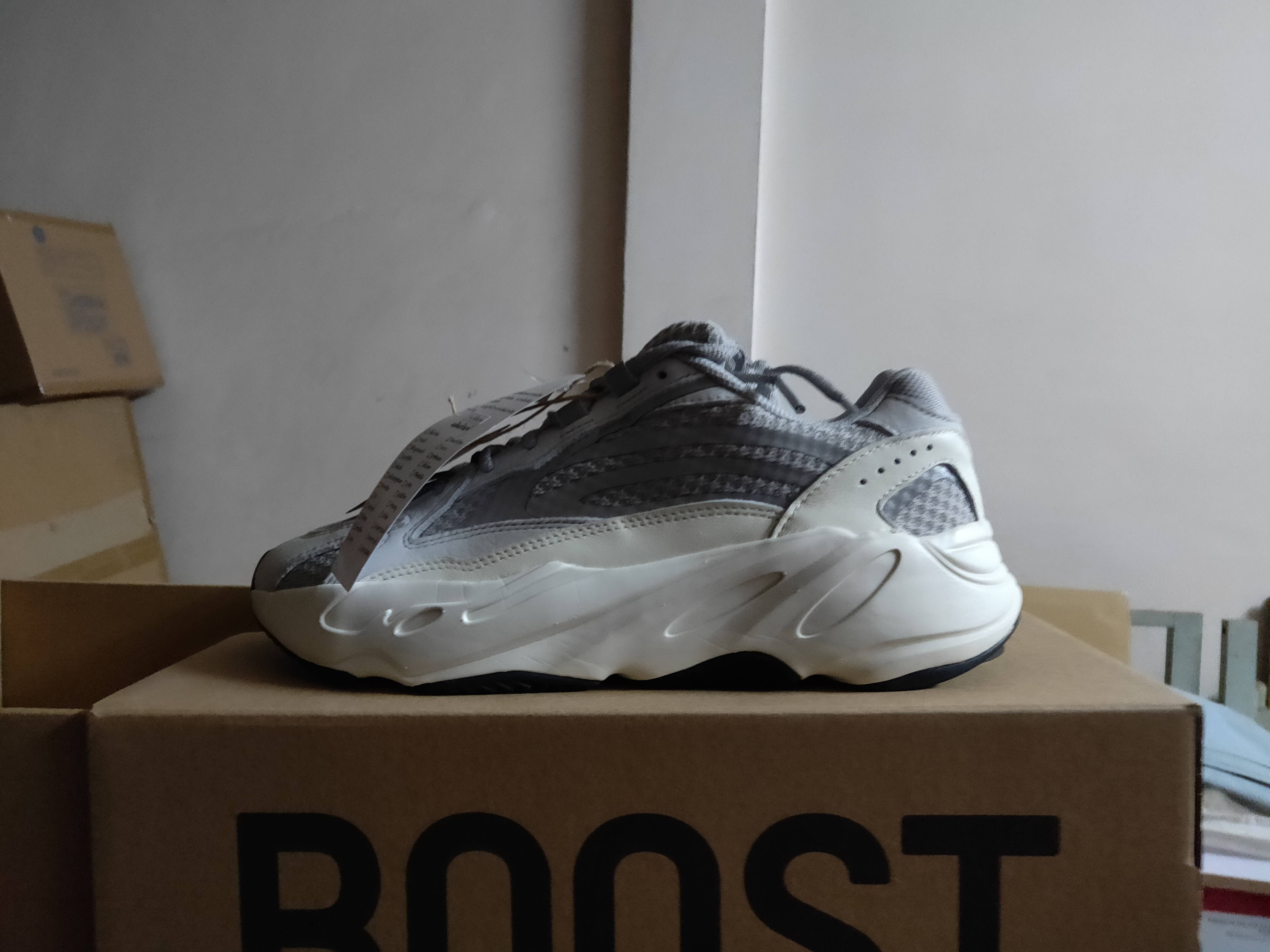 yeezy 700 static authentic