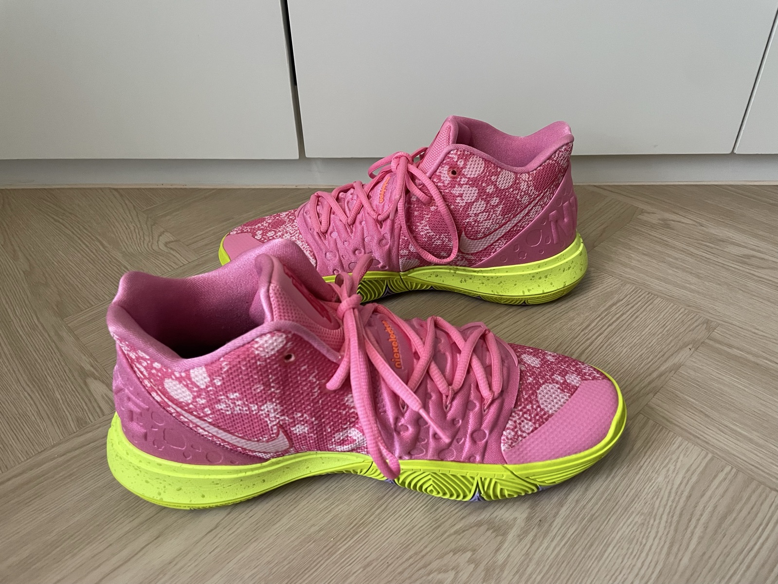 nike kyrie spongebob and patrick