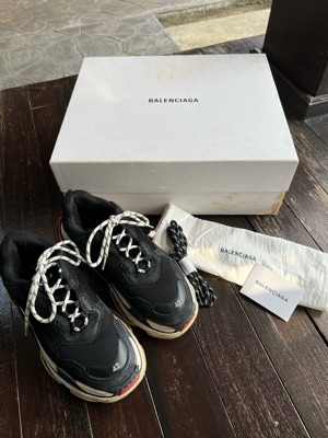 Balenciaga Triple S Sneaker Black Red 533882W09OM1000