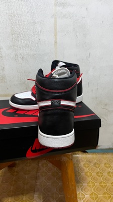 air jordan 1 bloodline box