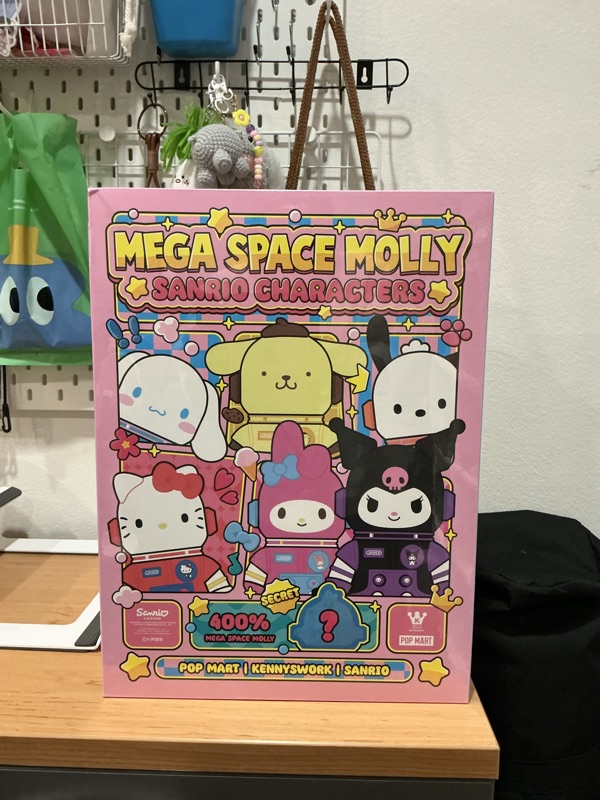 เช็คการ์ด) Pop Mart Hangyodon (MEGA SPACE MOLLY 400 Sanrio