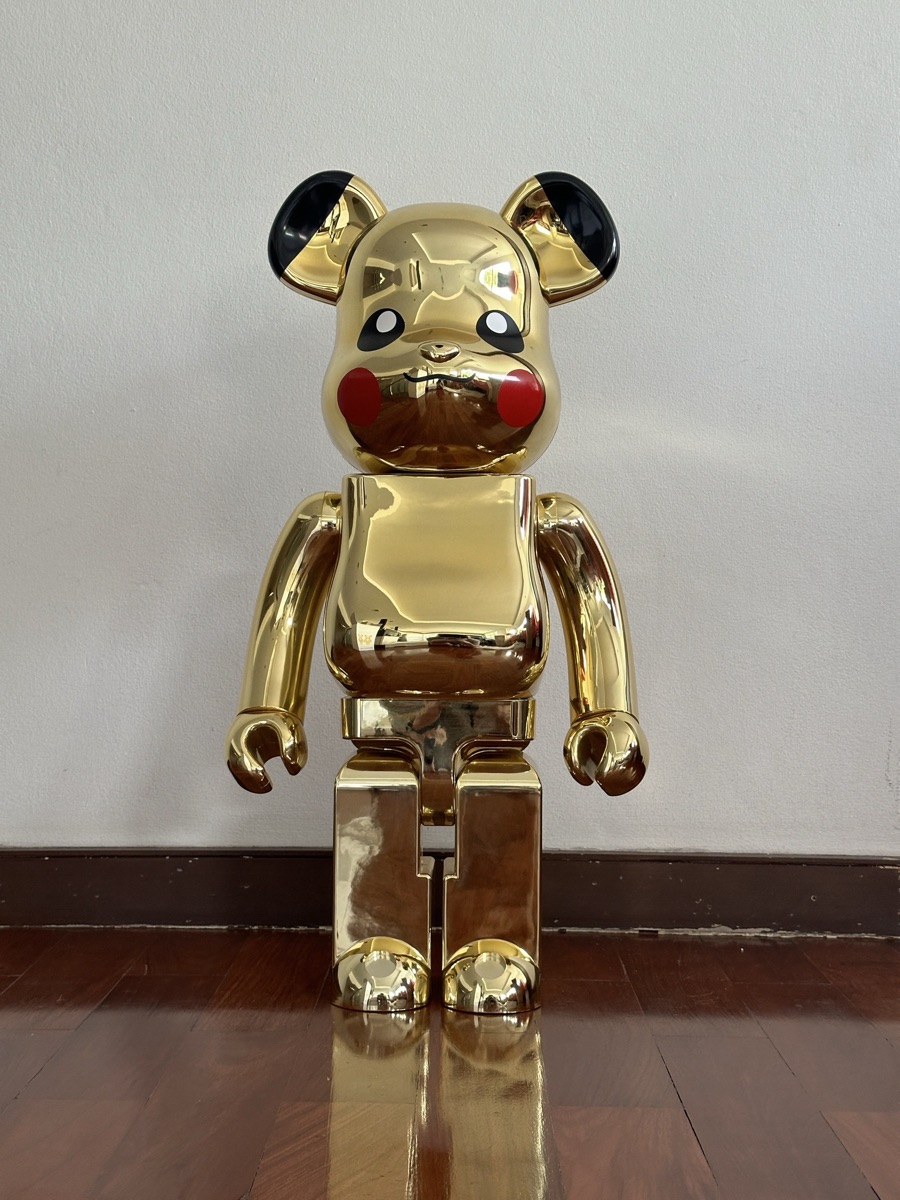 Buy & Sell BE@RBRICK Pikachu Gold Chrome Ver. 1000% | SASOM