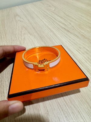 Hermes Clic H Bracelet In Enamel With Gold-Plated Hardware Blanc
