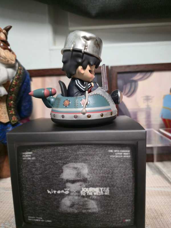 その他 HIRONO Pop Mart THE UFO CHASER Hirono Ã— Journey to the West Figure