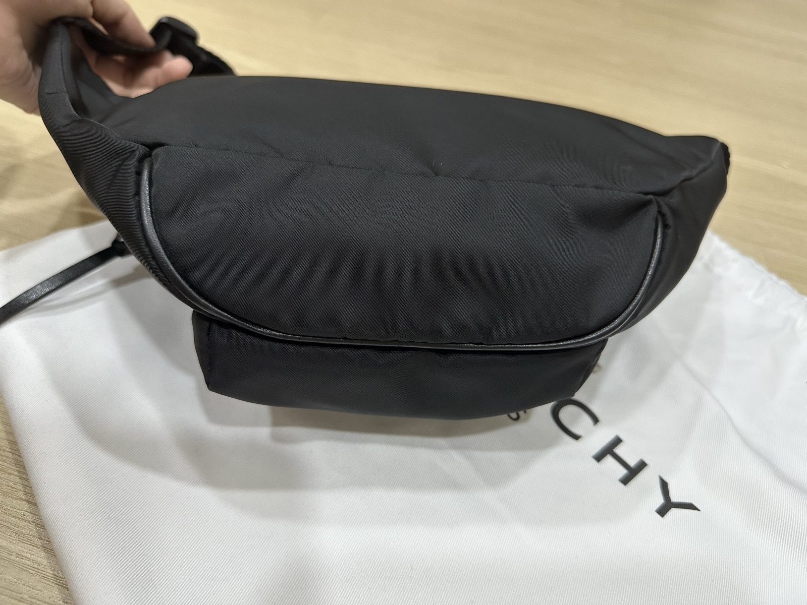 バッグ GIVENCHY LIGHT 3-BUM BAG Nylon Black Givenchy Light 3 nylon belt bag - Black - Men|BK5037K0PZ976