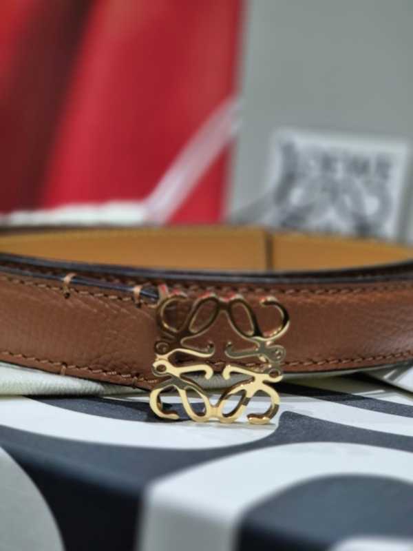 Loewe Anagram Belt In Pebble Grain Calfskin With Tan Gold