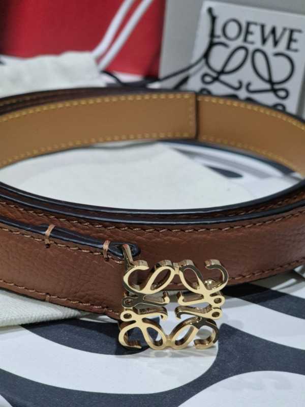 Loewe Anagram Belt In Pebble Grain Calfskin With Tan Gold