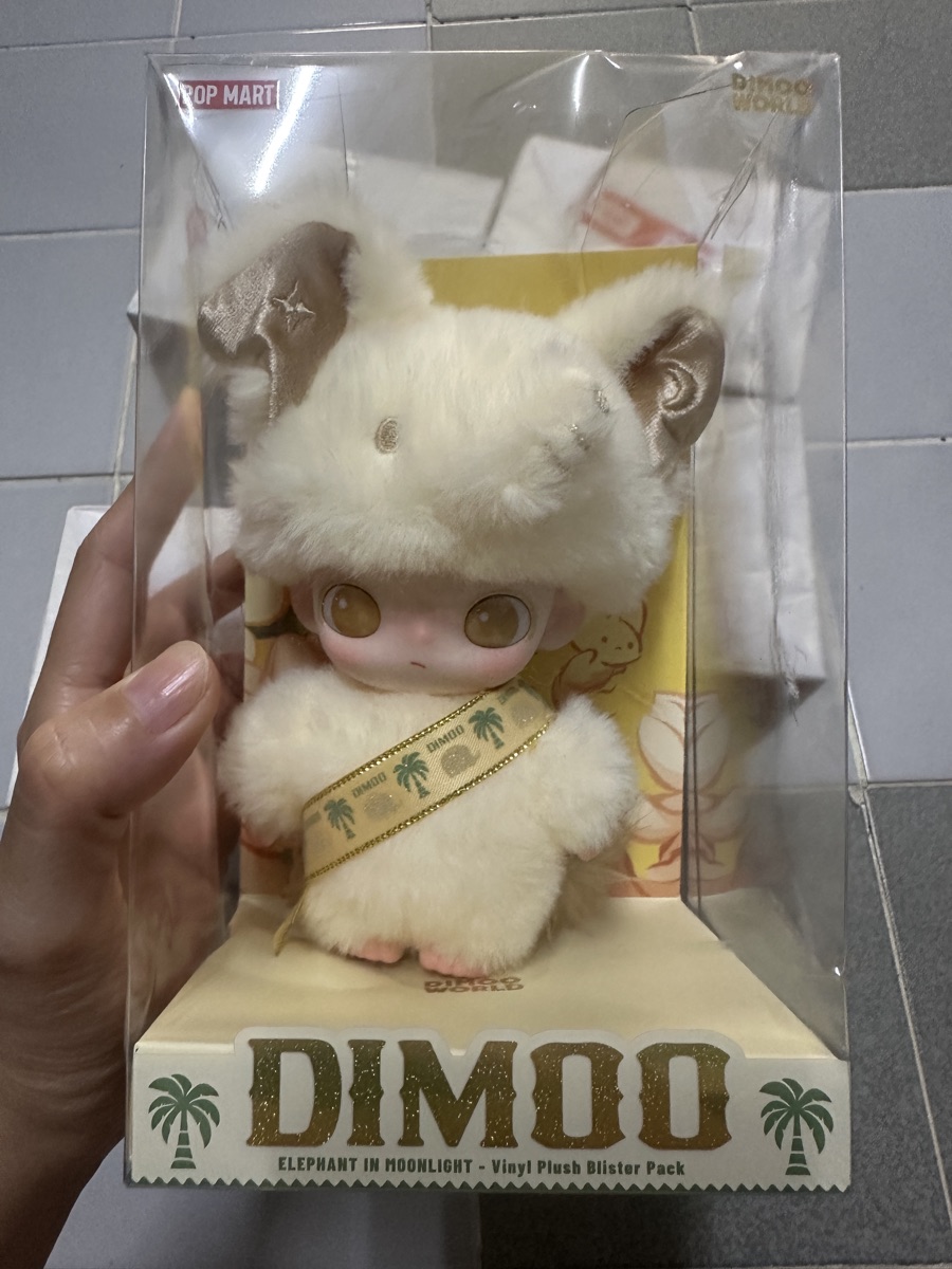 DIMOO ELEPHANT IN MOONLIGHTキーホルダー付きぬいぐるみ DIMOO IN MOON LIGHTキーホルダー付きぬいぐるみ - メルカリ