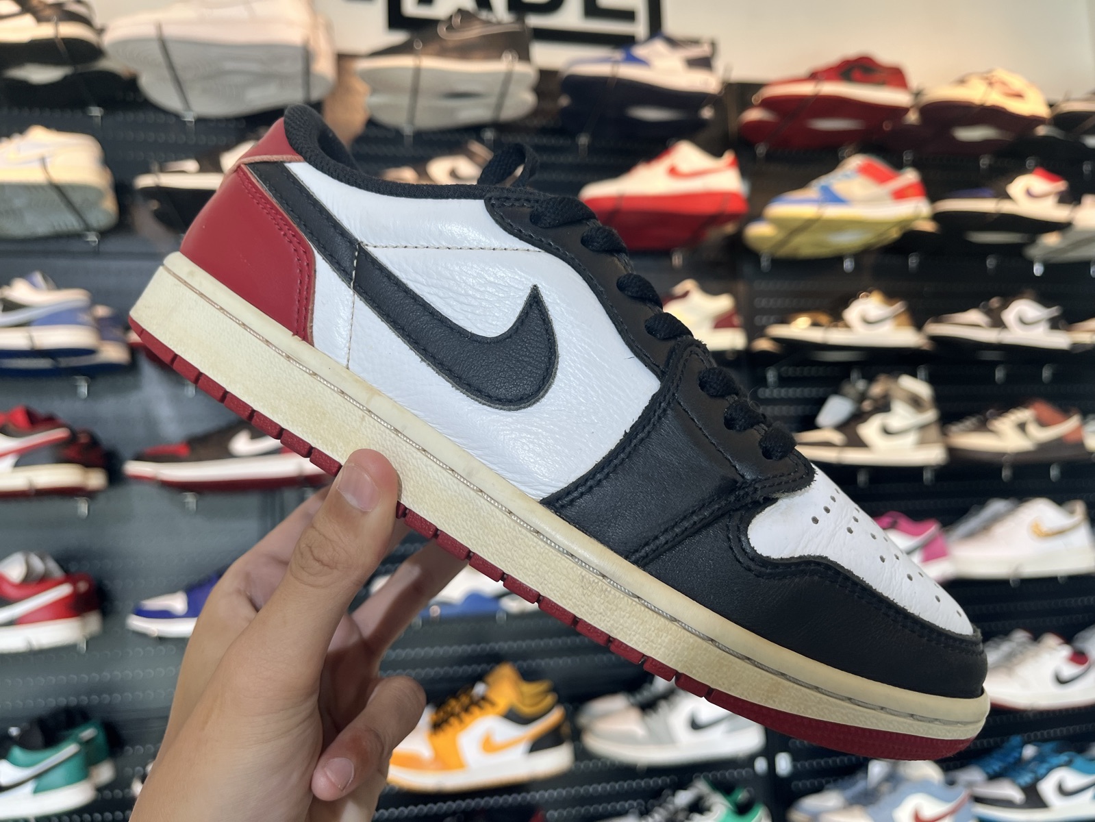 Buy Sell Jordan Retro Low OG Black Toe 100% Authentic