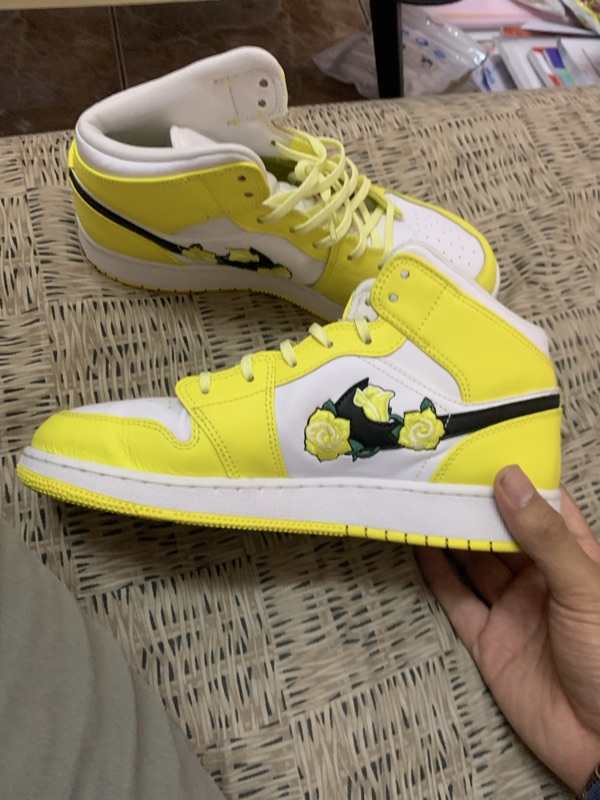 air jordan 1 mid yellow floral