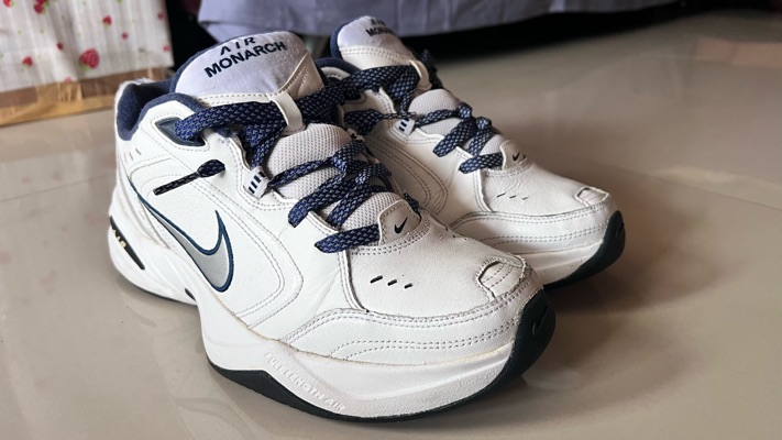 Nike air monarch on sale iv white navy