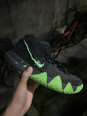 Kyrie store shoes halloween