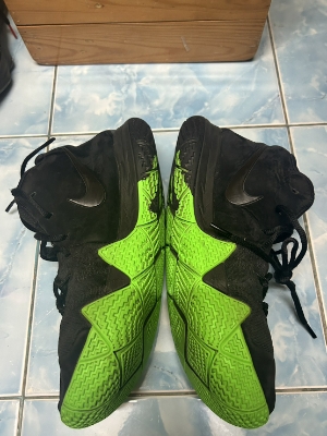 Kyrie 4 best sale green halloween