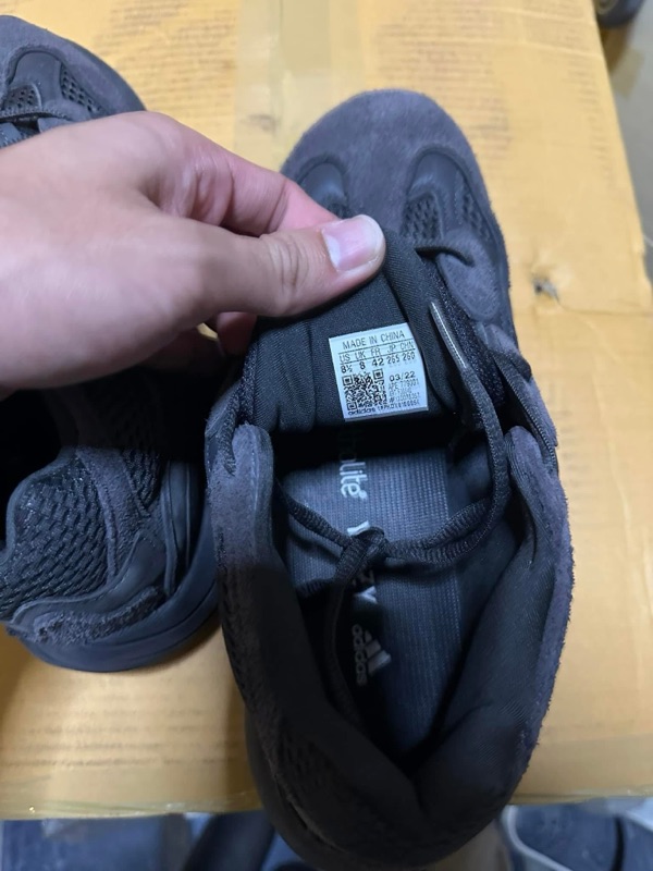 adidas gazelle silver green womens Yeezy 500 'Utility Black'
