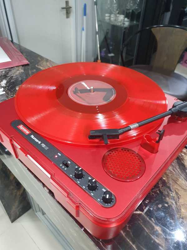 Supreme - Supreme PT01 Portable Turntableの+