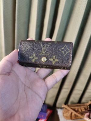 SASOM  bags Louis Vuitton 4 Key Holder Monogram Canvas Check the latest  price now!