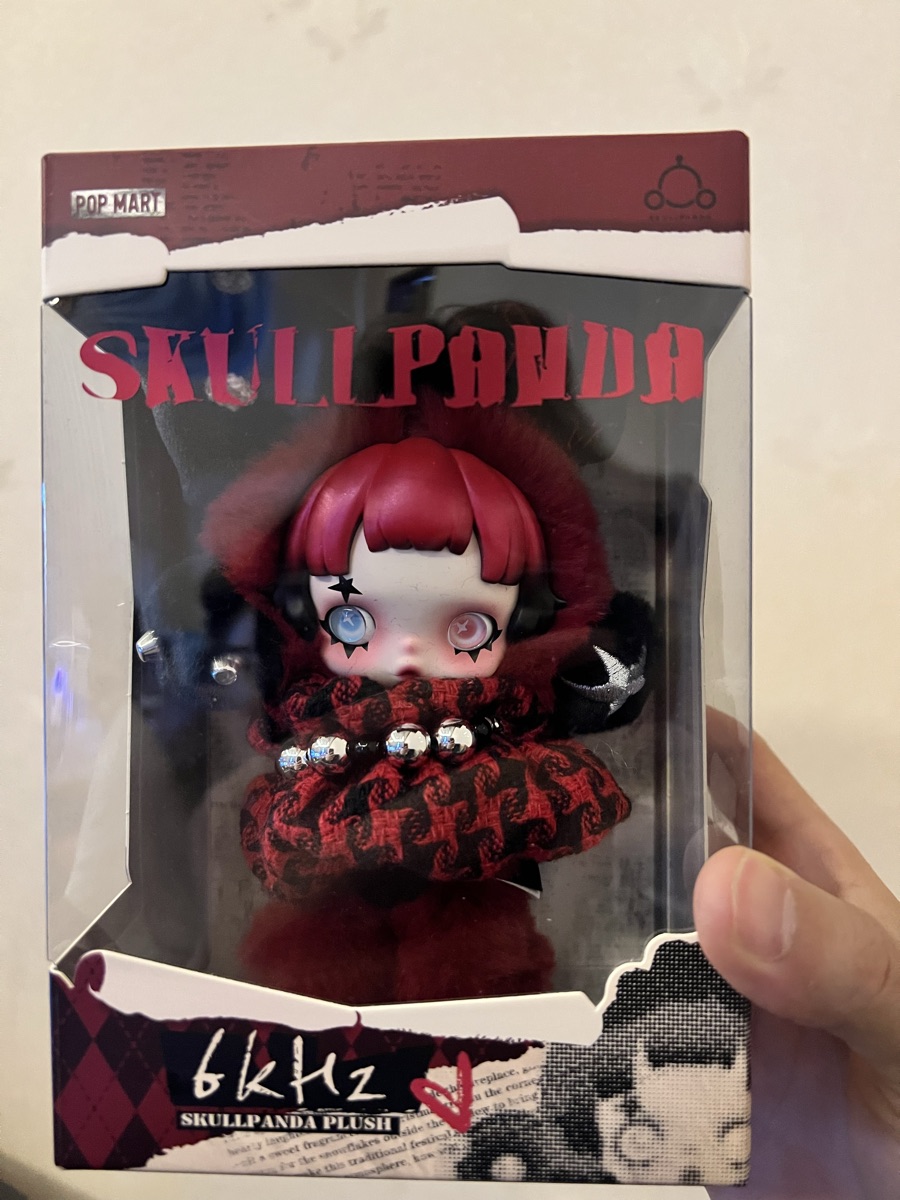 SKULLPANDA PLUSH 6kHz ヨーロッパ限定 POP MART ヨーロッパ限定] POP MART SKULLPANDA Plush-6kHz